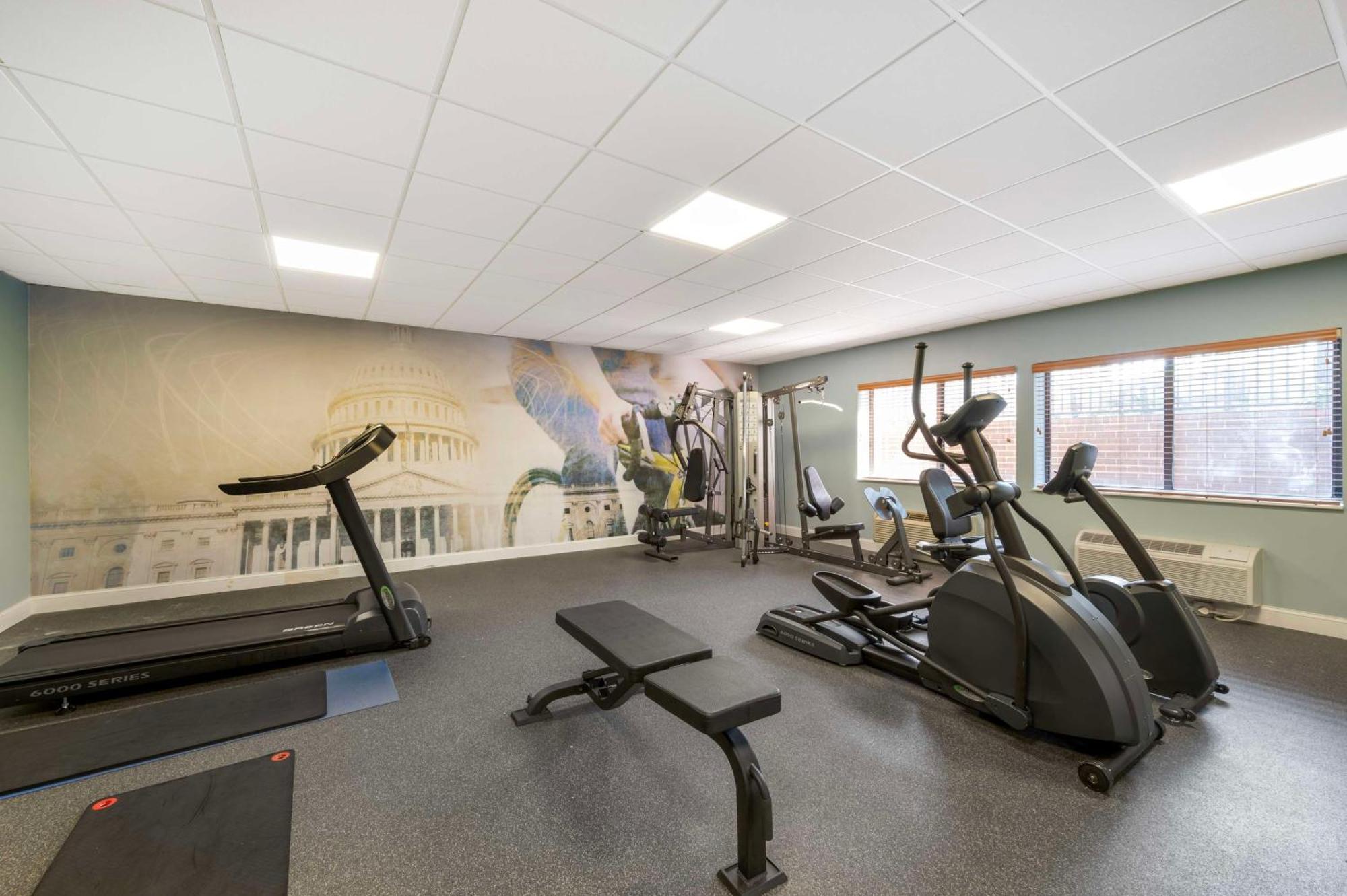 Mount Vernon Best Western Plus Alexandria Fort Belvoir מראה חיצוני תמונה